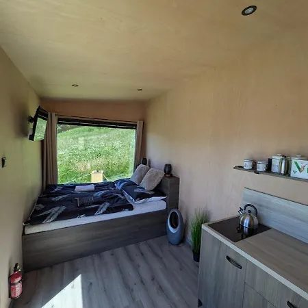 Tiny House *